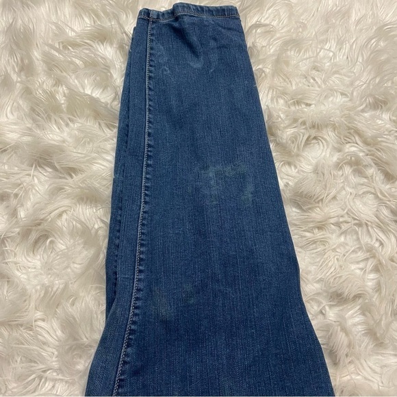 Torrid 3 Button Fly Premium Distressed High Waist Cropped Denim - Picture 6 of 7